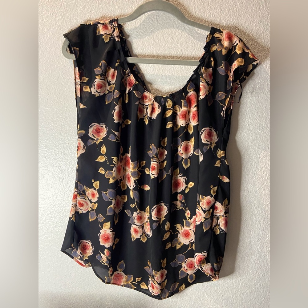 LC Lauren Conrad Floral Sleeveless Top
